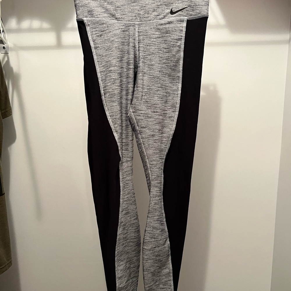 Womens Nike leggings